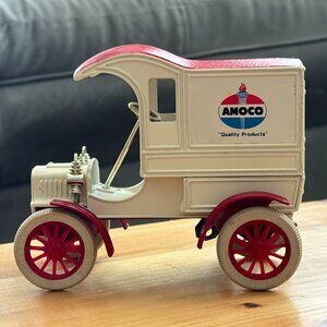 Vintage ERTL Amoco 1905 Ford Delivery Van Coin Bank "Quality Products" EUC